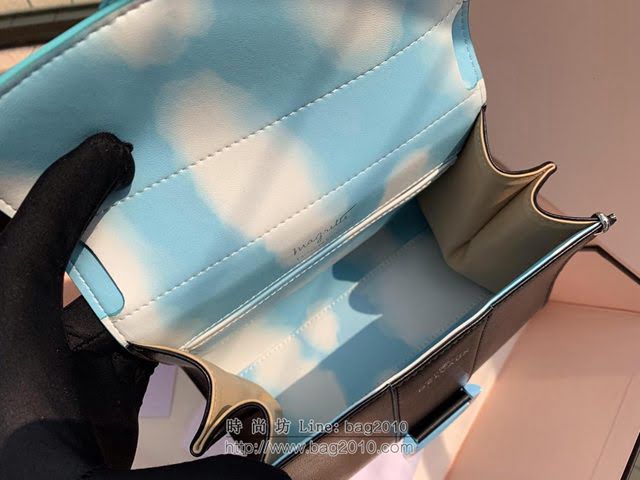 DELVAUX女包 國寶級包包 Magritte限量版 藍天白雲 德爾沃女手提包 Dv0020藍天白雲 淺藍色馬蹄扣  fcs1313